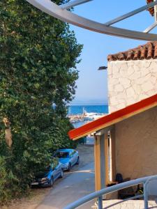 a view of the beach from a house at Jones house in Nea Fokea