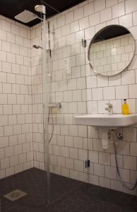 Ванная комната в Autokeidas Forssa Motelli