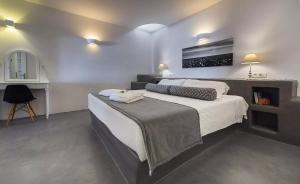 Krevet ili kreveti u jedinici u okviru objekta Anema Boutique Hotel & Villas Santorini