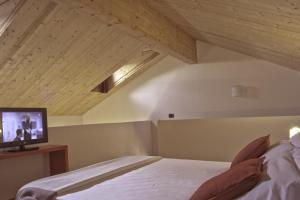 Katil atau katil-katil dalam bilik di Marco Polo