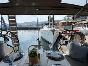 a table on a boat in the water at ΡΕΝΤ ΜΕ ΟΥΤ Σιμπα in Kavála