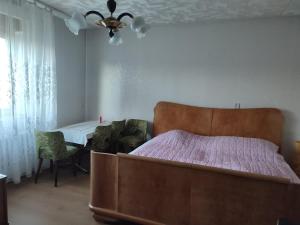 Gallery image of Ferienhaus mit alten Scharm in Ozimek