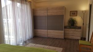 Postel nebo postele na pokoji v ubytování Ferienwohnung Dolomitenpanorama