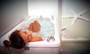 Hostia v ubytovaní Hotel & Apartaments Thalassa Sport & Spa