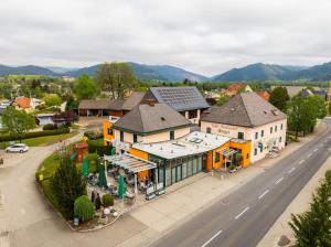 an overhead view of a building on a city street at Restaurant Gästehaus Seiger in Sankt Lorenzen bei Knittelfeld