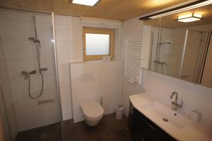 Koupelna v ubytování Ferienwohnung an der Alten Säge + 37 fotografií
