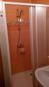 A bathroom at Apartments 17 - 23 AD Kamzík Még 35 kép