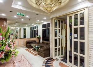 Lobbyen eller receptionen på Hotel Sunstar Residency