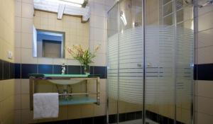 A bathroom at Rincón de San Cayetano