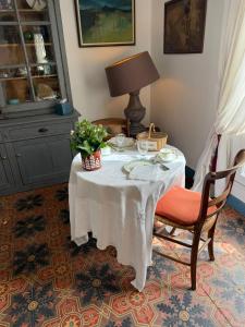 Gallery image of La chambre dorée in Servian