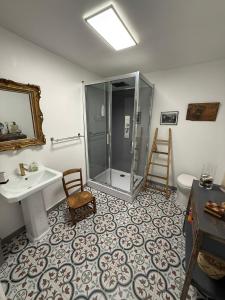 Gallery image of La chambre dorée in Servian