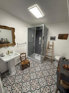 Gallery image of La chambre dorée in Servian