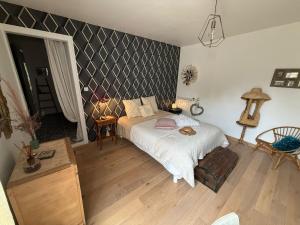 Gallery image of La chambre dorée in Servian