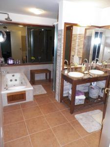 Koupelna v ubytování Casa Brujas Pinares