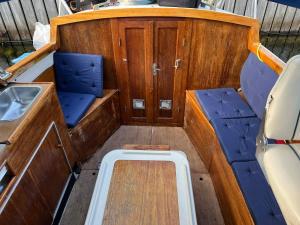 a view of the back of a boat at Romantisk båd nær Kbh in Copenhagen +9 photos