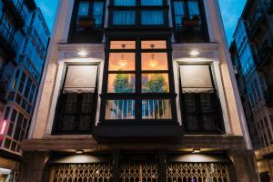 Gallery image of Pensión Boutique Caravan Cinema in Bilbao