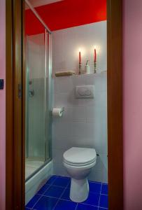 A bathroom at Guest House Biondi