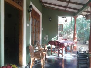 Gallery image of Green Bamboo House in Sigiriya