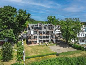 an aerial view of a large house with a yard at Villa Friede Marie FeWo Hannah in Sassnitz +1 photo