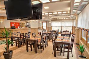 Restaurace v ubytování Hotel Aziza