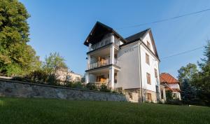 Budynek, w którym mieści się apartament