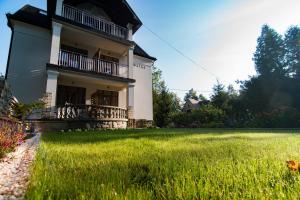 Ogród w obiekcie Apartamenty Watra