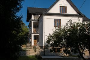 Budynek, w którym mieści się apartament