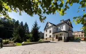 Budynek, w którym mieści się apartament