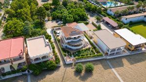 an overhead view of a house with a roof at Villa Giglio Marino in Paestum