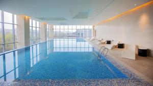 Bazén v ubytování Radisson Blu Shanghai Pudong Jinqiao nebo v jeho okolí