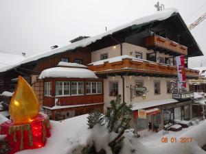 
Hotel-Garni Schernthaner during the winter
