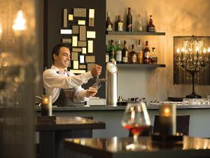 Lounge nebo bar v ubytování Victor's Residenz-Hotel Saarlouis