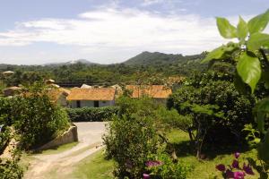 Nespecifikovaný výhled na hory nebo výhled na hory při pohledu z hostelu