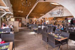 Restaurace v ubytování Domaine de Diane