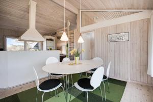 Gallery image of Summer House With Sea View In The Dunes in Pandrup