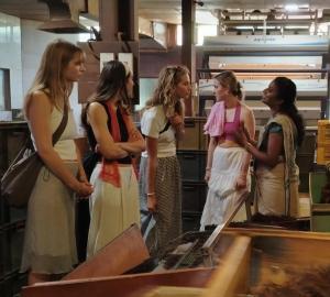 a group of women standing in a kitchen at Kandy Home stay - Haloluwa in Katugastota