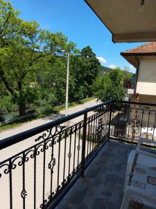a balcony with a view of a street at Apartman Sofija - Foča in Foča