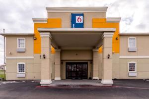 Exteriér nebo vchod ubytování Motel 6-Jourdanton, TX