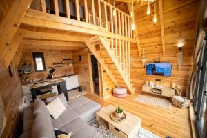 an overhead view of a living room in a log cabin at Hedwig cottages 2 in Žabljak
