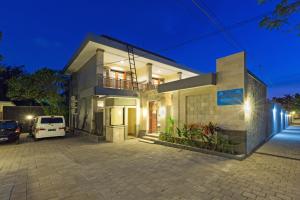 Gallery image of Kubu Petitenget Suite in Seminyak