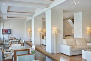 Posezení v ubytování Lucy Hotel