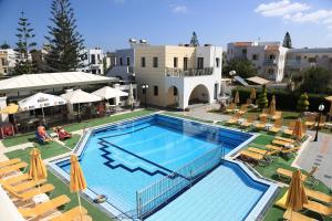 Bazén v ubytování Artemis Apartments nebo v jeho okolí