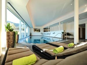 Πισίνα στο ή κοντά στο Hotel Röck Garni