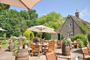 Gallery image of Old Swan in Witney