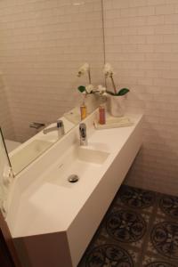 Kupatilo u objektu Home Again Apartments Nygata 16