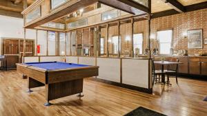 a large room with a pool table in it at Georgetown Lodge in Georgetown
