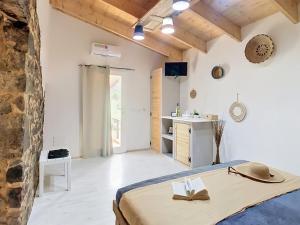 Llit o llits en una habitació de B&B Salaju