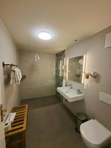 Kupaonica u objektu Hotel Central Continental Još 63 fotografija