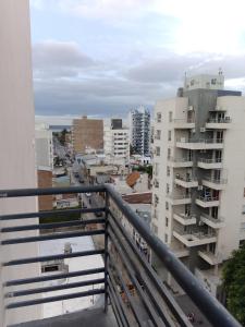 a view of a city from a balcony at Nuez de la Isla "Centro Apart"-MICROCENTRO- Balcón al frente 8vo in Paraná