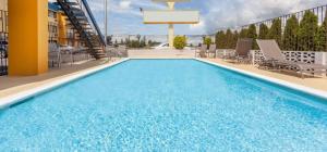 a swimming pool on top of a building at FairBridge Inn Express Bellingham in Bellingham